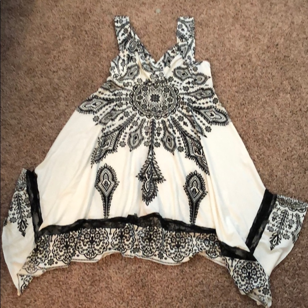 ❤️SOLD❤️NWOT Black and white sundress